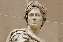 Na današnji dan preminuo Julije Cezar