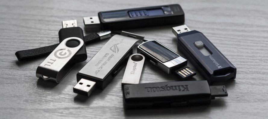 USB postaje lakši kada se napuni podacima?