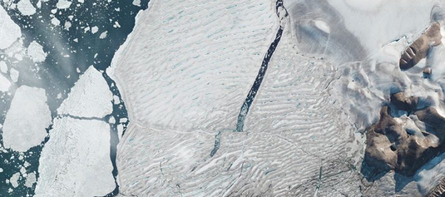 Sateliti snimili razdvajanje leda na Arktiku